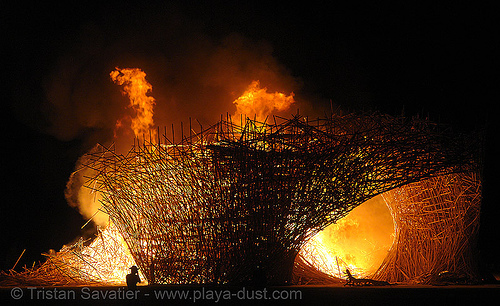 uchronia burning - burning-man 2006