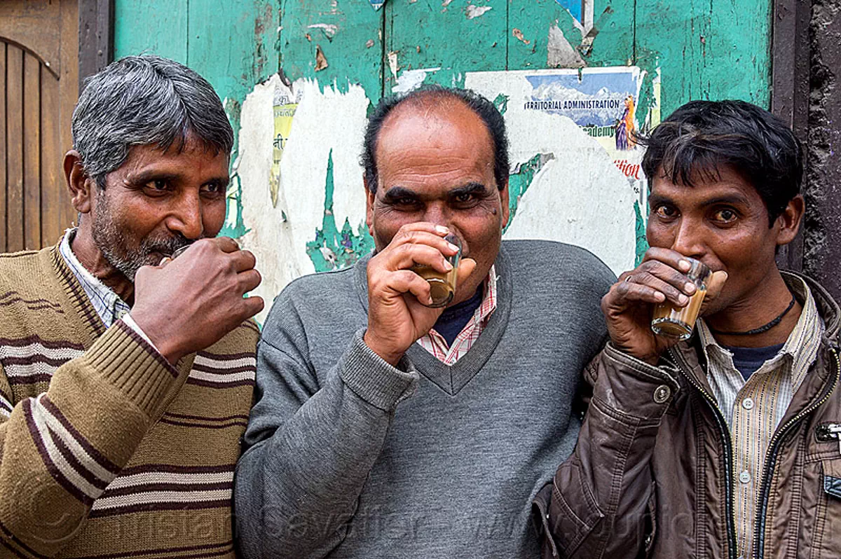 indian men drinking chai, india