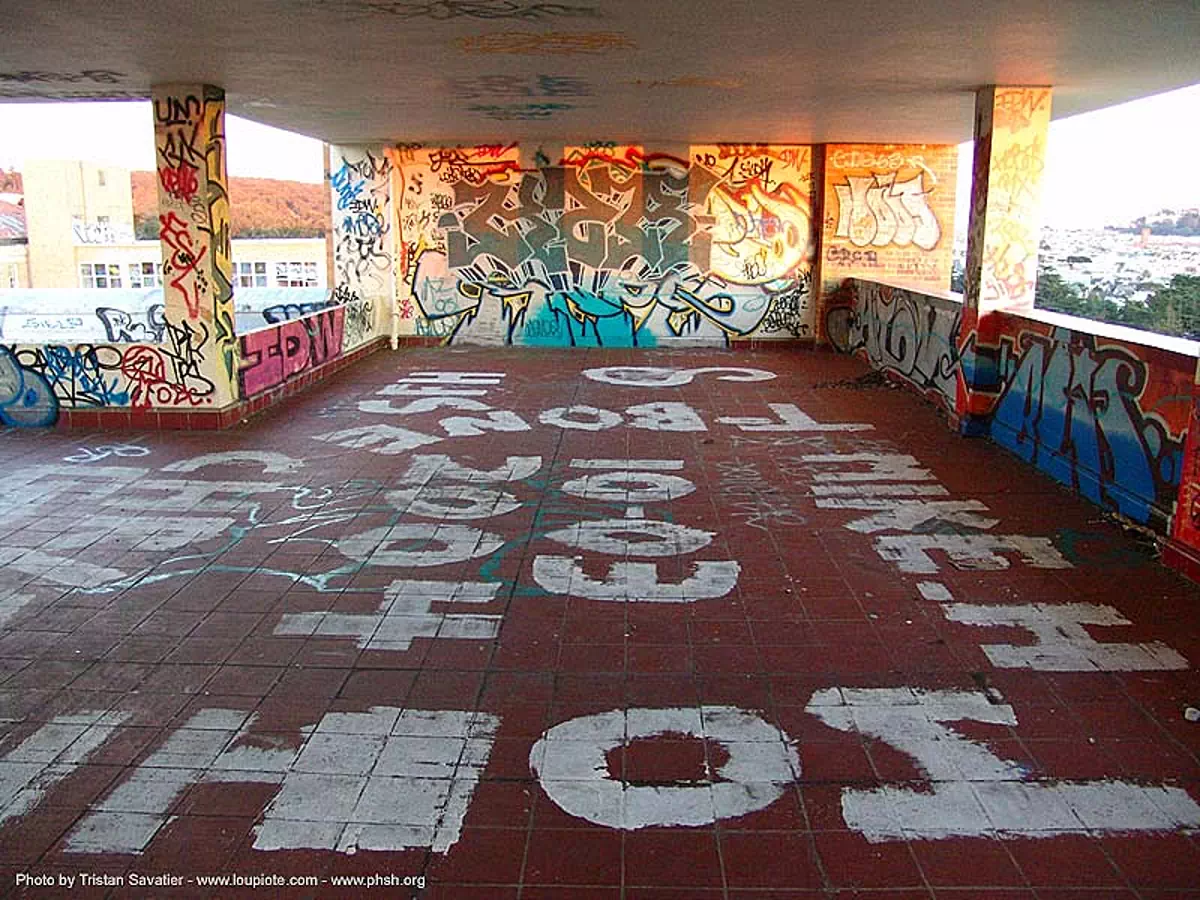 graffiti - roof - abandoned hospital (presidio, san francisco) - phsh, abandoned building, decay, presidio hospital, presidio landmark apartments, trespassing, urban exploration, stock photo