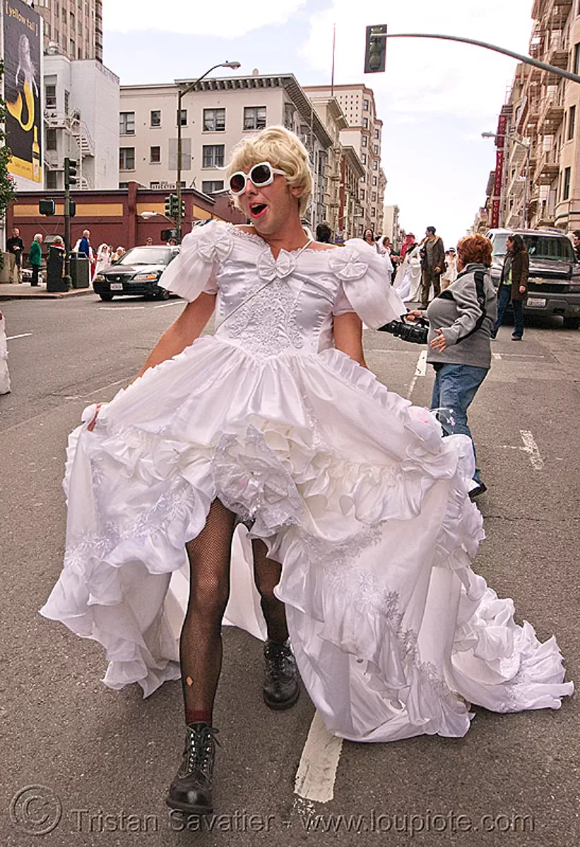 Tranny orgzem xhamster Transvestite in wedding gown