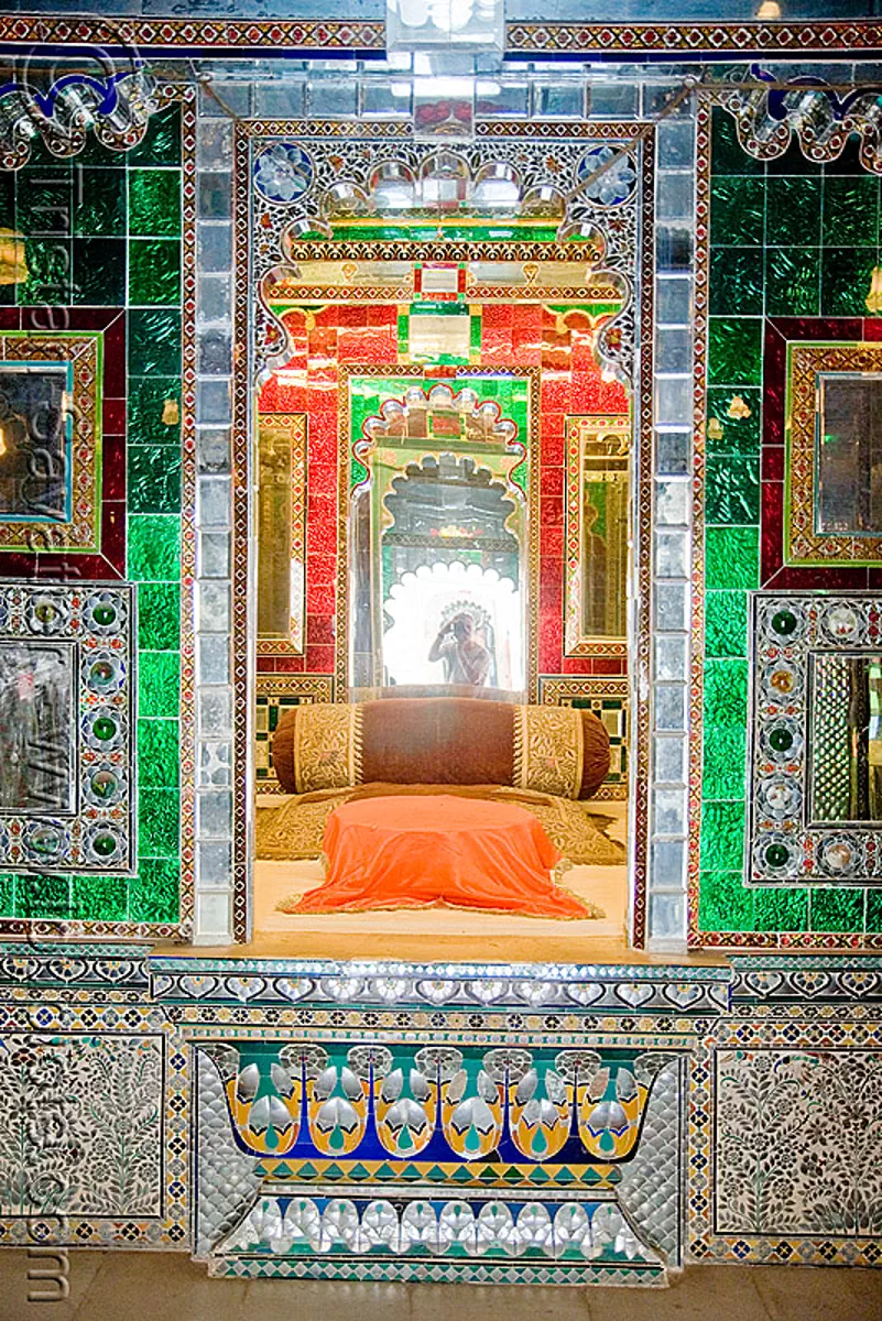 palace - udaipur (india), interior, mirror room, mirrors, mosaic