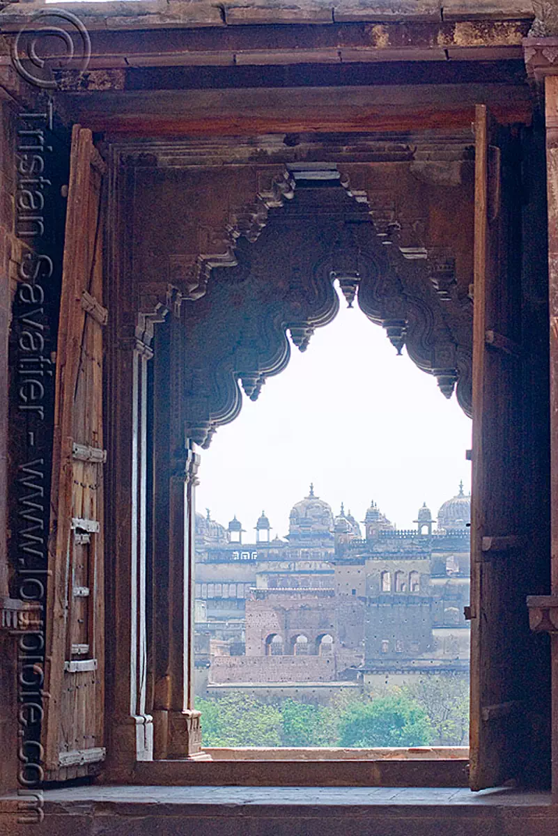 temple gate - orchha (india), chatarbhuj temple, chaturbhuj mandir, palace, wood carving, wooden door, stock photo