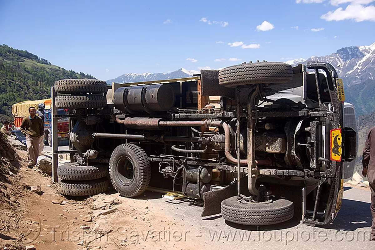 overturned truck - rohtang pass - manali to leh road (india), crash, lorry, rohtangla, traffic accident, truck accident, wreck, stock photo