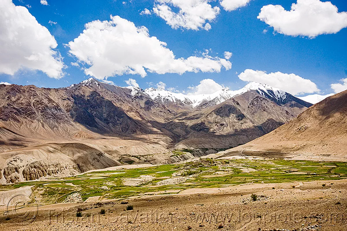 shyok valley - near nubra valley - ladakh (india), mountains, stock photo