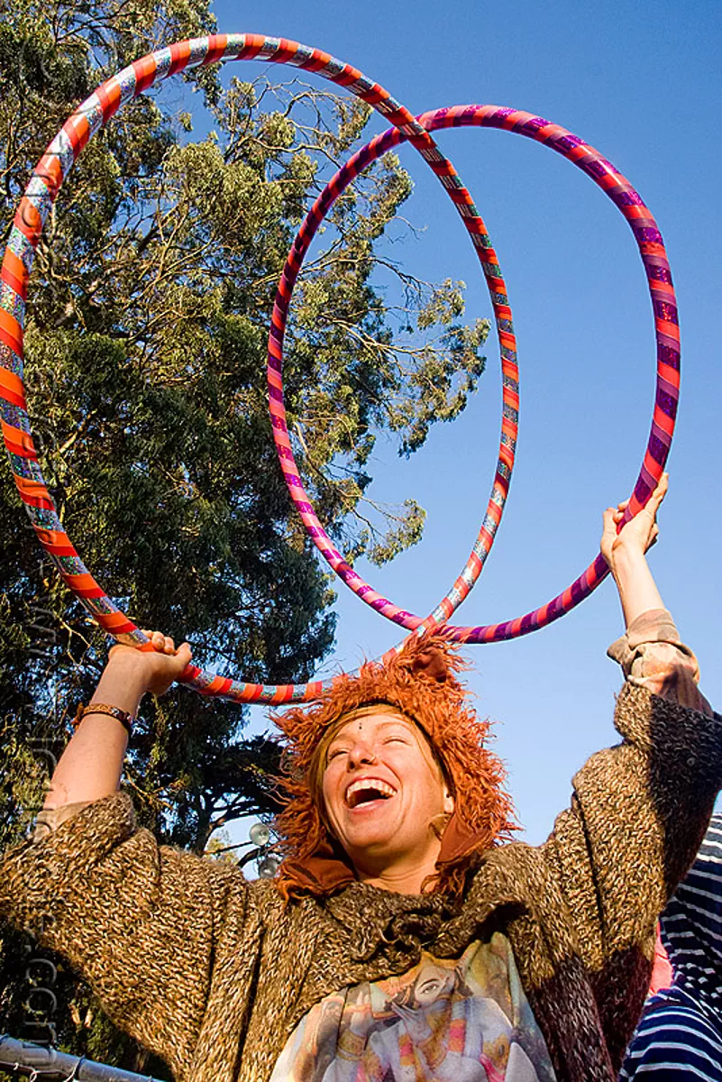 gabrielle with hula hoops, bluegrass, festival, golden gate park, hardly, hula hoop, hulahoops, hullahooper, strictly