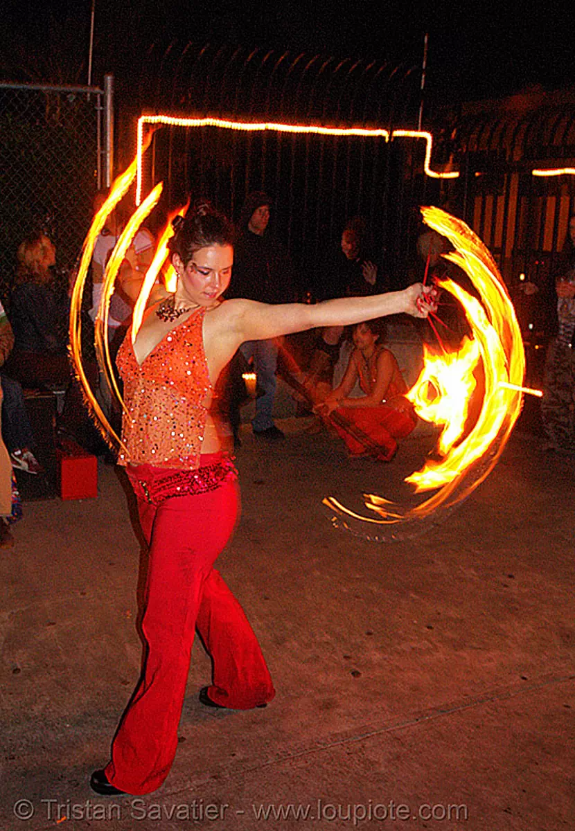 la rosa (jaden) - LSD fuego, fire dancer, fire dancing, fire fans, fire performer, fire spinning, flame, long exposure, los sue&ntilde;os del fuego, night, spinning fire, stock photo