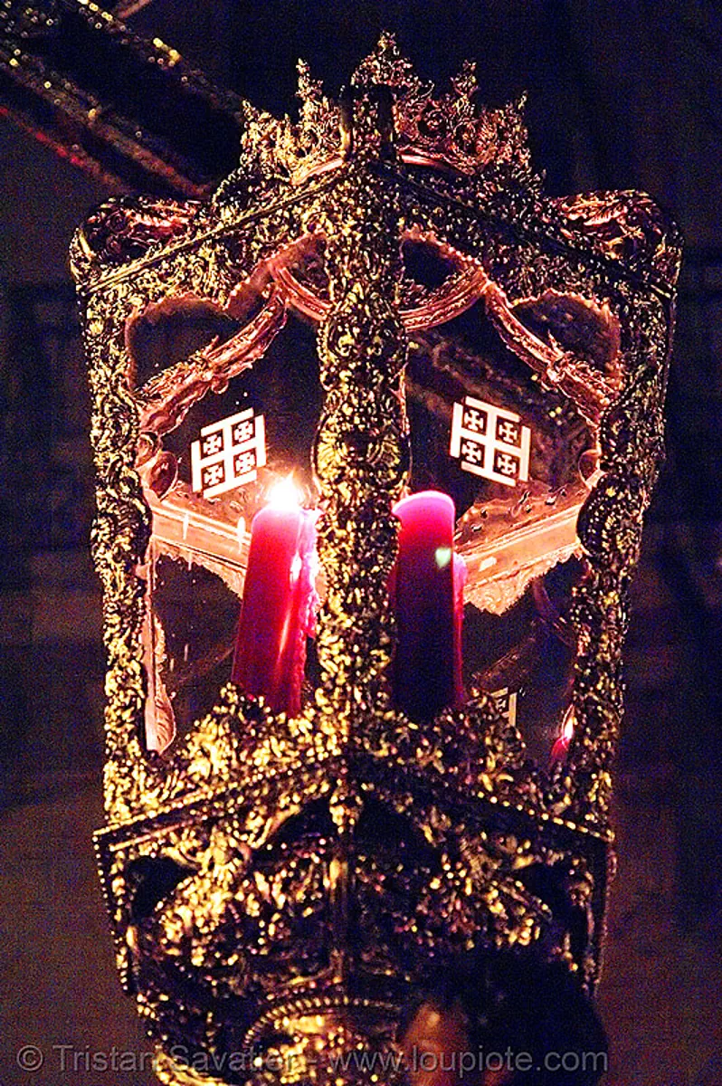 hermandad del silencio - semana santa en sevilla, andaluc&iacute;a, candles, capirotes, cofrad&iacute;a, easter, el silencio, espa&ntilde;a, nazarenos, night, parade, procesi&oacute;n, procession, religion, spain