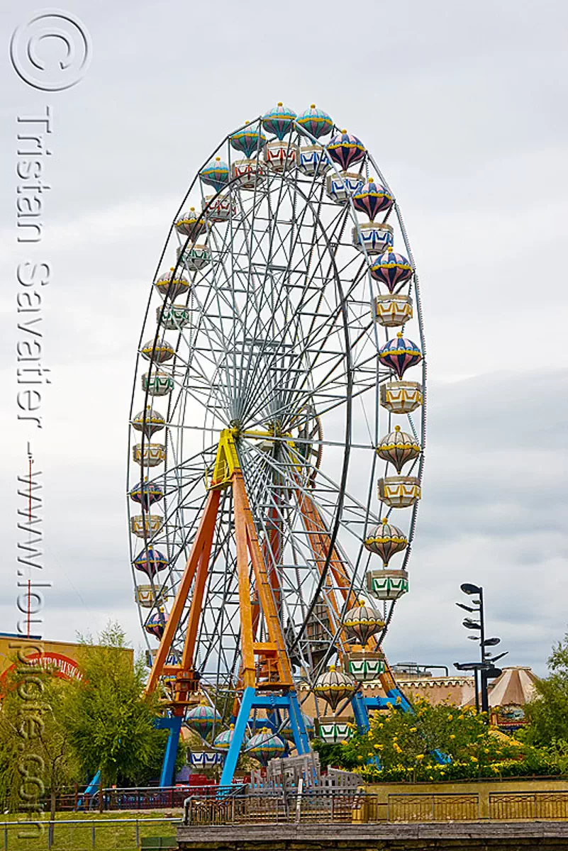 ferris wheel - parque de la costa - tigre (argentina), amusement park, delta de tigre, river, tres bocas, stock photo