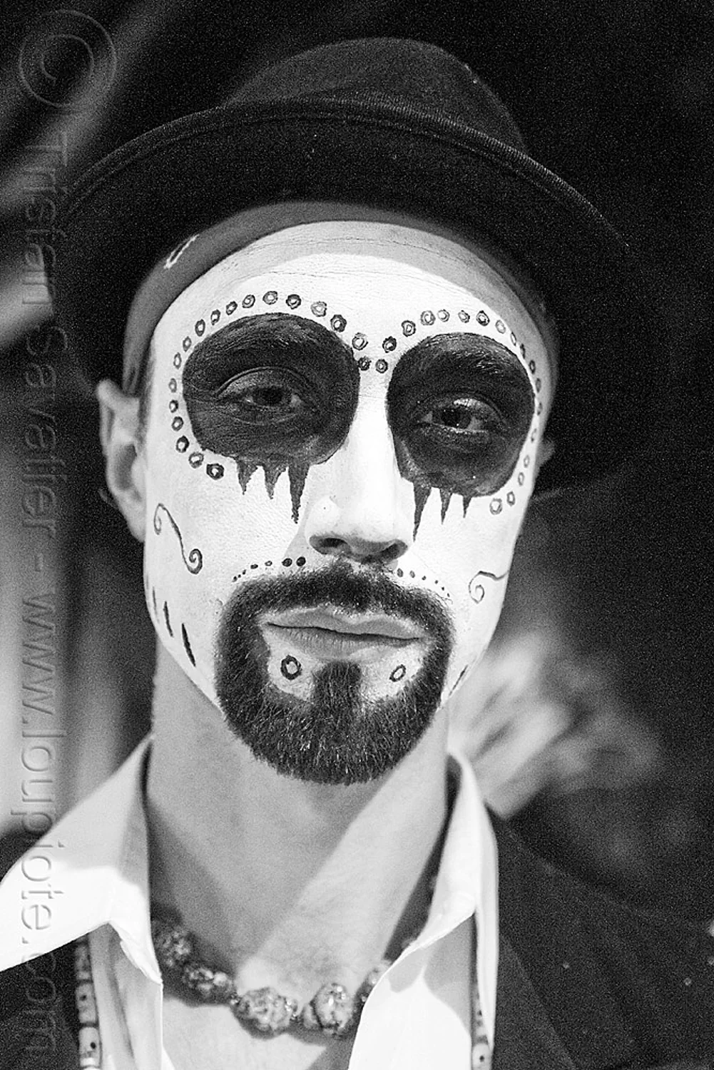 halloween makeup for men with beards man with skull makeup bindis