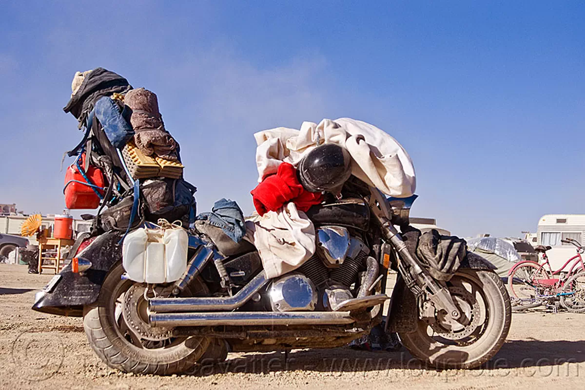 [Imagem: 5170723259-motorcycle-ready-long-trip-ba...n-2010.jpg]