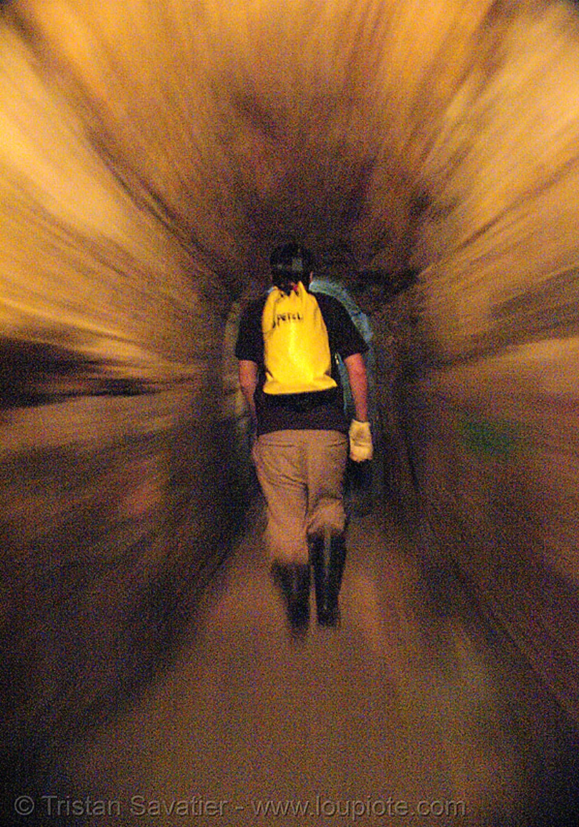 catacombes de paris - catacombs of paris (off-limit area), cave, gallery, rue de la tombe-issoire, trespassing, underground quarry, underground tunnel, stock photo