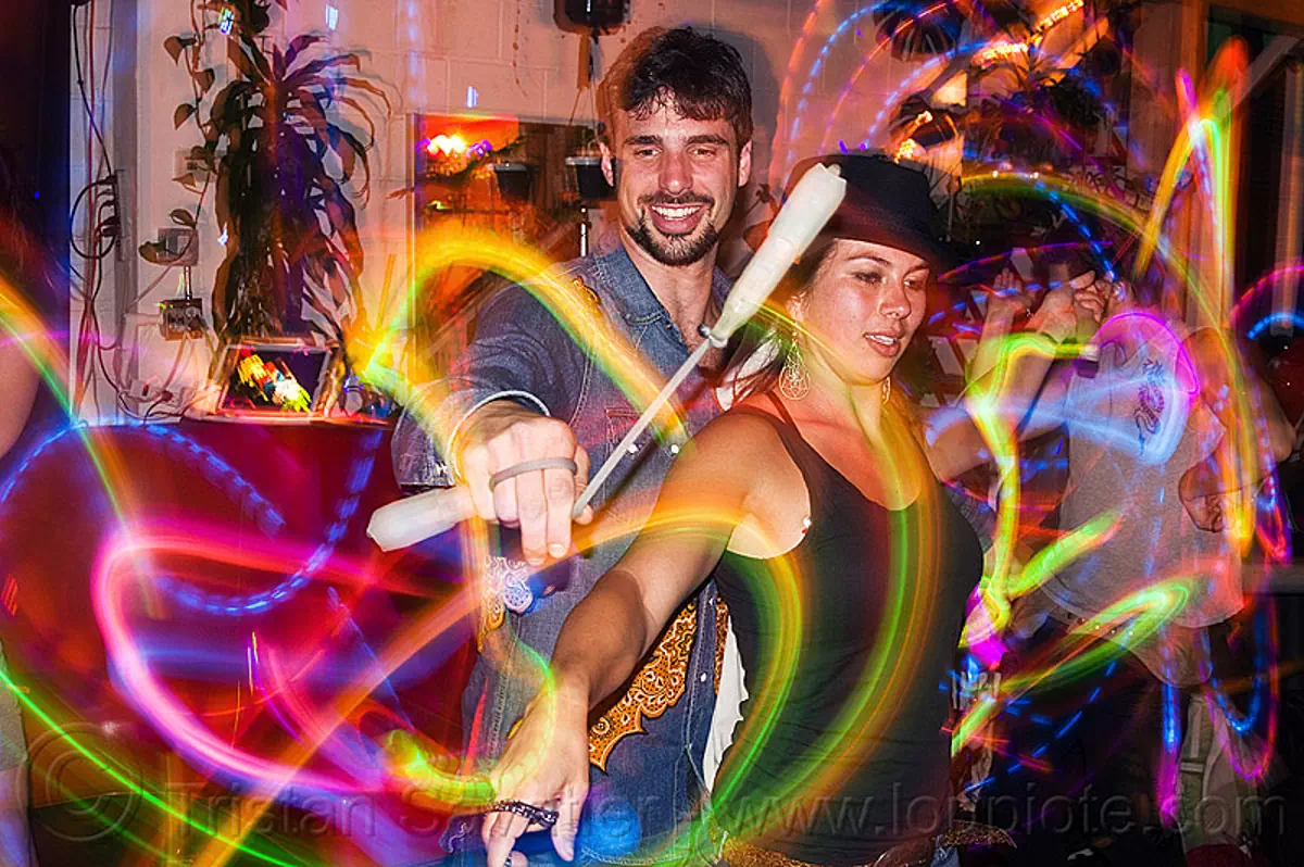 LED partner poi, cary, flowtoys, glow poi, led poi, savanna