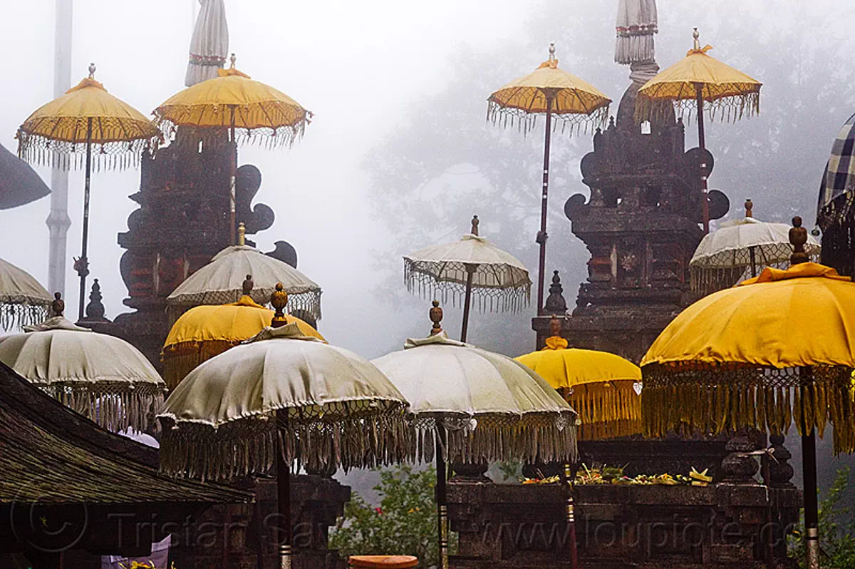 pura lempuyang, bali, fog, foggy, offerings, shrines, temple, umbrellas, yellow