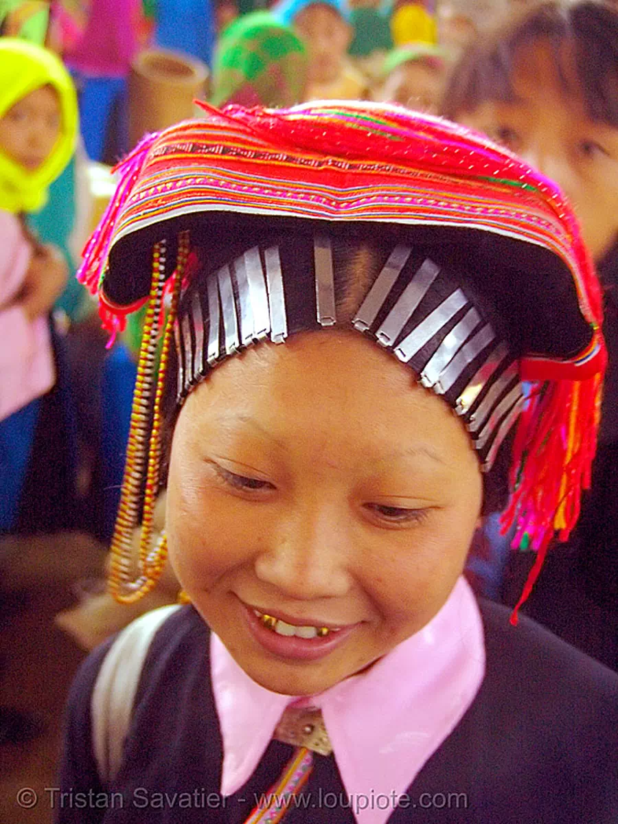 dao tribe woman - vietnam, asian woman, dzao tribe, gold teeth, hill tribes, market, m&egrave;o vạc, tribe girl, yao tribe, zao tribe, stock photo