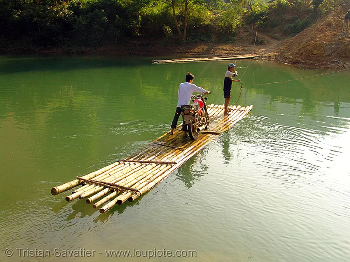 bamboo raft to cross river - Мотоциклы Минск 125 - soviet-made minsk 125cc motorcycle - vietnam, minsk motorcycle, motorbike, river crossing, water, минск 125, мотоциклы, stock photo