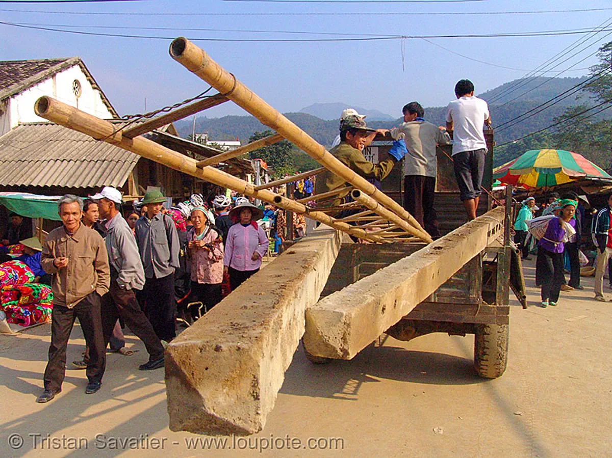 heavy load - vietnam, bảo lạc, hill tribes, stock photo