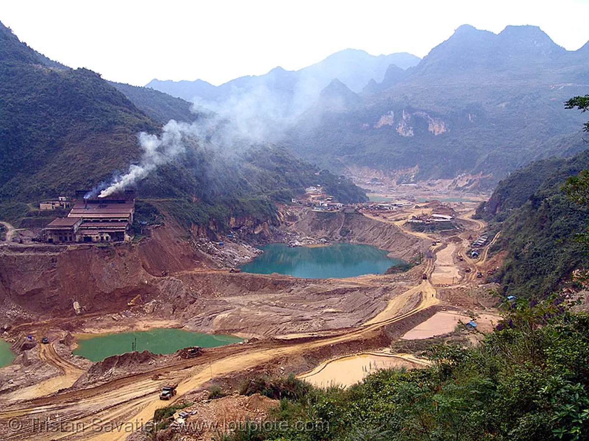 strip mine - vietnam - T&igrave;nh T&uacute;c (tinh tuc) tin mine, open pit mine, open pit surface mine, open-cut mine, opencast mine, smelter, t&igrave;nh t&uacute;c, stock photo