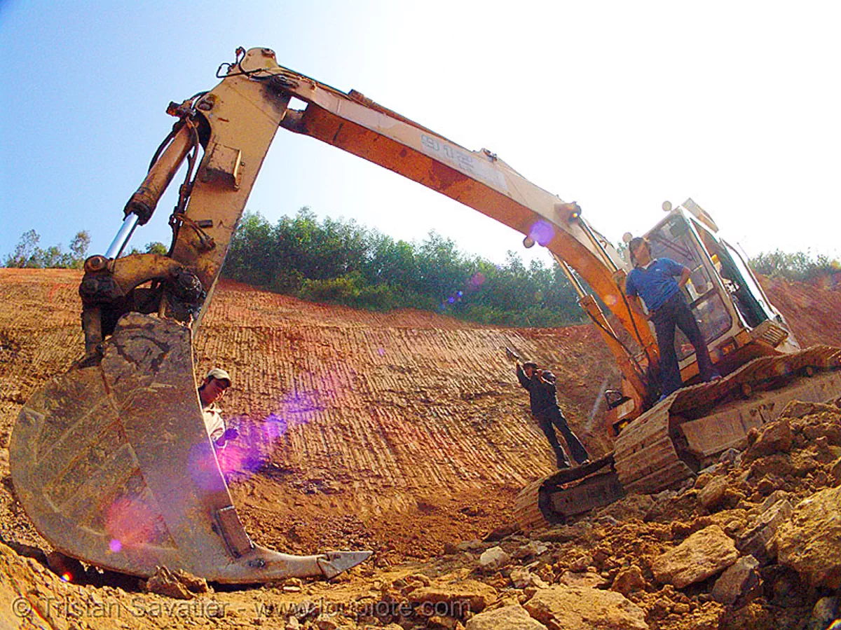liebherr 912 litronic excavator - road construction, bucket attachment, cao bang, cao bằng, earth, excavator bucket, fisheye, groundworks, heavy equipment, hydraulic, liebherr excavator, machinery, roadworks, stock photo