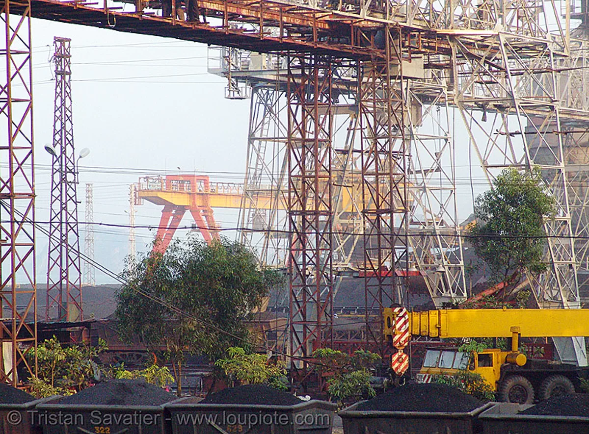 gantry cranes - Cẩm phả coal mine (vietnam), cam pha, cẩm phả, portal cranes, stock photo