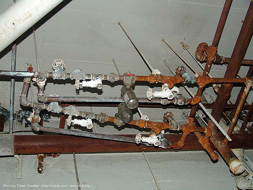 basement - pipes - plumbing - valves - abandoned hospital (presidio, san francisco) - phsh