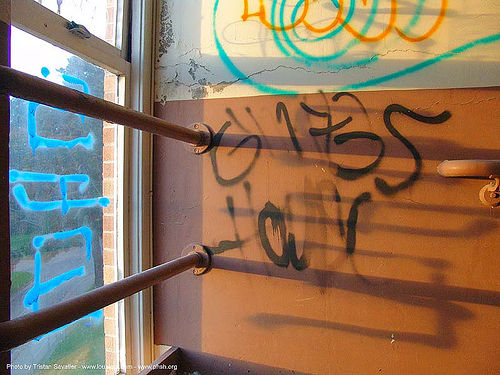 graffiti - abandoned hospital (presidio, san francisco) - phsh, abandoned building, decay, presidio hospital, presidio landmark apartments, trespassing, urban exploration