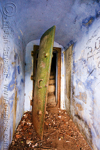 armored door - bunker (laos)