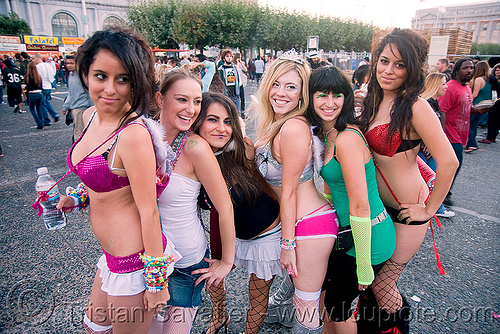 party girls Dariel festival love fest LovEvolution twins women party girls Dariel festival love fest LovEvolution twins women