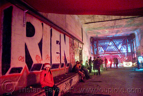 rien graffiti - underground rave party in abandoned train tunnel - saoulaterre - FC crew - frotte connard - F7 - cavage records - universit&eacute; paris X nanterre