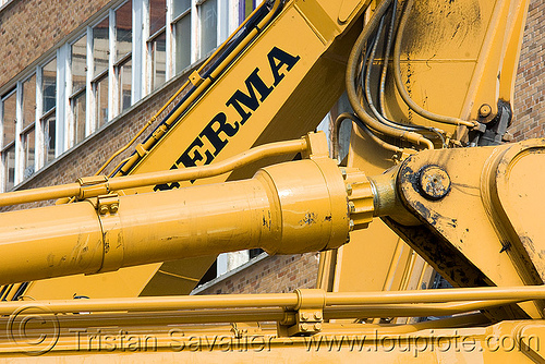 hydraulic machineries - building demolition