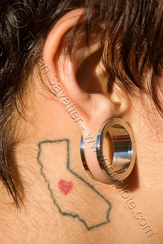 I Love California Tattoo - Earlobe stretched piercing - Tasha (San Francisco 