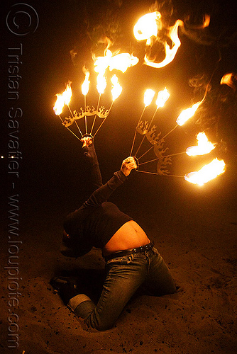 fire fans - fire performer monikah (san francisco)
