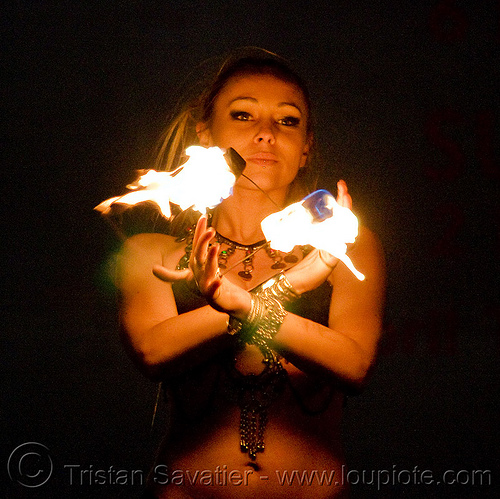 fire performer - temple of poi 2009 fire dancing expo - union square (san francisco)