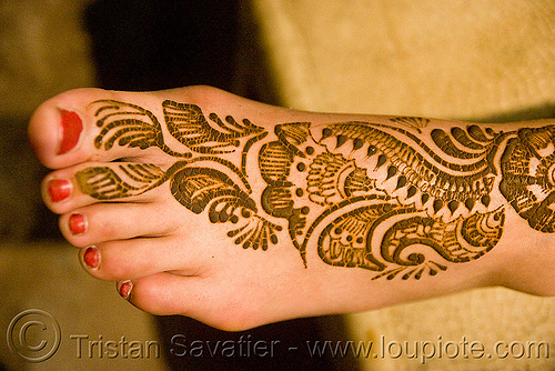 a temporary henna tattoo.