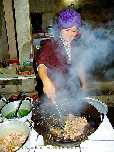dog meat cooking - wok the dog! - thịt ch&oacute; - vietnam