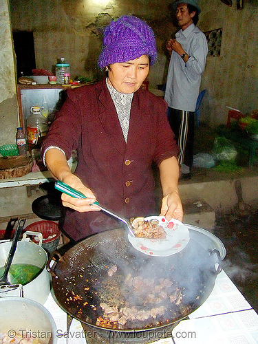 dog meat cooking - wok the dog! - thịt ch&oacute; - vietnam