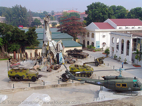 downed US war planes and captured US military hardware - vietnam