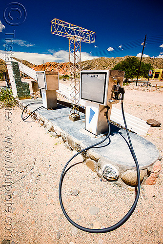abandoned gas station (argentina), argentina, cafayate, calchaquí valley, gas pumps, gas station, ghost town, nafta, noroeste argentino, petrol pumps, petrol station, pipe, valles calchaquíes