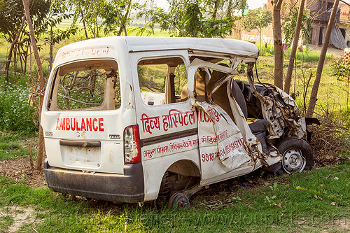 ambulance crash - accident (india), ambulance, car accident, car crash, collision, mini-van, road crash, traffic accident, traffic crash, wreck
