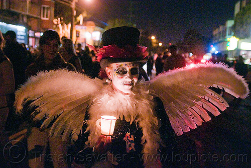 angel costume - white feather wings - día de los muertos - halloween (san francisco), angel costume, angel wings, candle light, day of the dead, dia de los muertos, face painting, facepaint, feather wings, halloween, hat, makeup, night, white feathers, woman