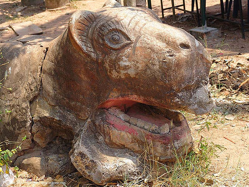 animal figure near temple - thailand, head, sculpture