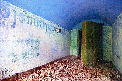 armored door - bunker (laos), armored door, bunker, military, rusty, viang xai, vietnam war