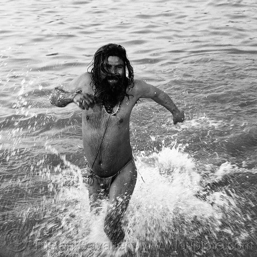 baba running in ganges river - kumbh mela 2013 (india), baba, bare chest, beard, ganga, ganges river, hindu pilgrimage, hinduism, holy bath, holy dip, kumbh mela, man, nadi bath, necklace, paush purnima, pilgrim, ritual bath, river bathing, running, sacred thread, sadhu, splashing, triveni sangam, yajno pavitam