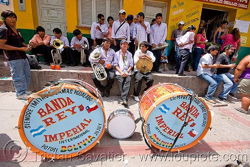 banda rey imperial from potosi - carnaval - carnival in jujuy capital (argentina), andean carnival, argentina, banda rey imperial, carnaval de la quebrada, drums, jujuy capital, man, marching band, noroeste argentino, san salvador de jujuy