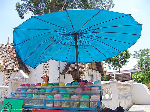 blue umbrella - ชา - thailand, chiang mai, flavored drinks, songkran, street seller, street vendor, thai new year, umbrella, ชา, สงกรานต์