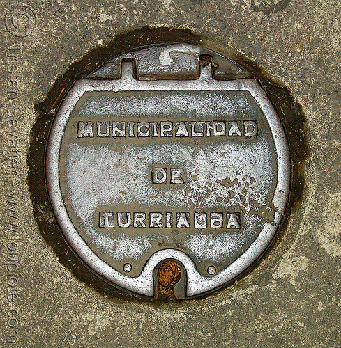 cast iron access cover - municipalidad de turrialba, access cover, cast iron, costa rica, metal plate, municipalidad de turrialba