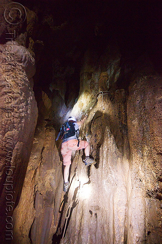 caving in mulu - racer cave (borneo), borneo, caver, caving, gunung mulu national park, knotted rope, malaysia, natural cave, racer cave, spelunker, spelunking