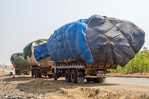 convoy of trucks with oversize loads (india), lorries, overloaded, oversize load, road, tata motors, trucks