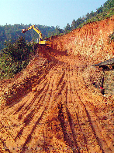 daewoo s220lc-v excavator - road construction - vietnam, at work, cao bằng, daewoo excavator, daewoo s220lc-v excavator, groundwork, road construction, roadworks, working