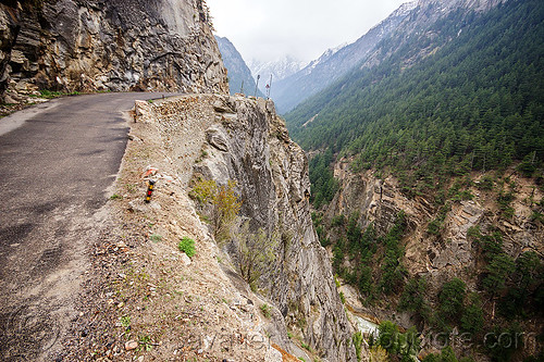 dangerous mountain road to gangotri (india), bhagirathi valley, cliff, mountain road, mountains