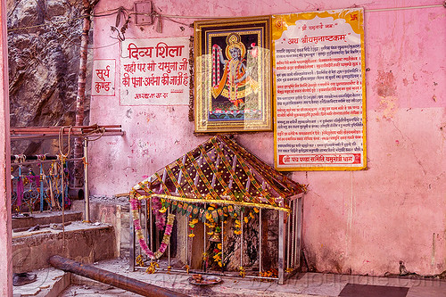 divya shila - sacred rock near yamunotri temple (india), divya shila, hinduism, yamunotri